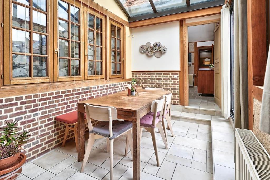Maison De Spacieuse Et Calme En Plein Coeur D'amiens Holiday home Amiens